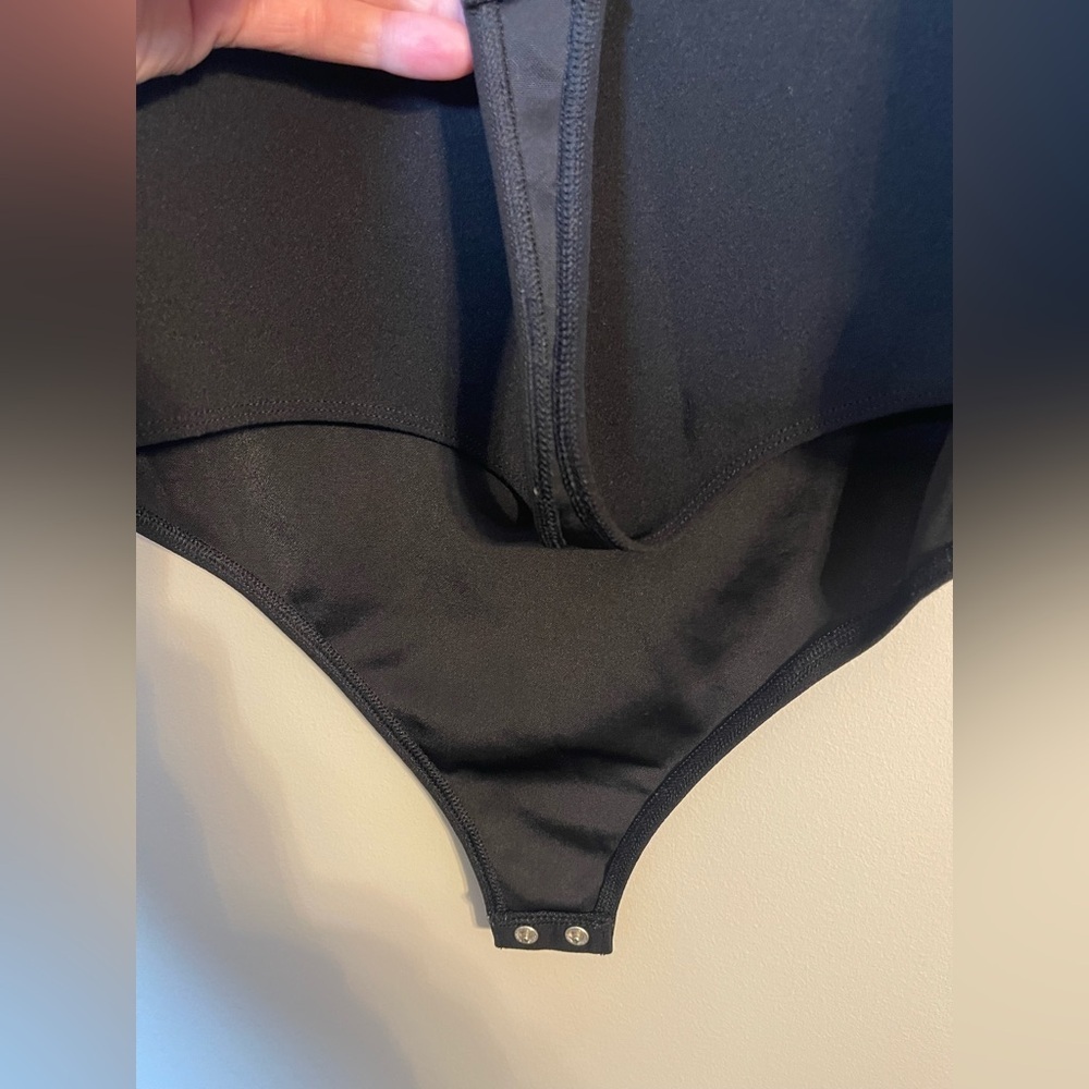 Express Women's Black Bodysuit - Picture 9 of 10